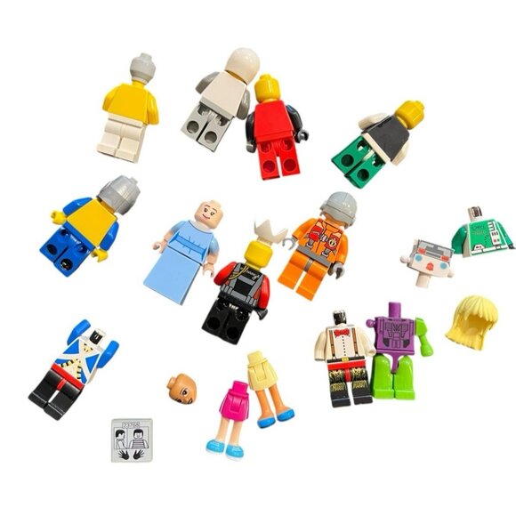 Lego Lot of 8 Figure Minifigure Boys Girls and Parts - Picture 2 of 2